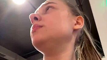 bbw teen masturbates wet in changing room 💦