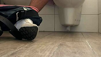 i spied my friend jerking hard in bathroom... massive orgasm!