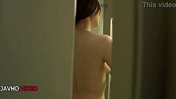 Passionate Asian office babe delivers intense blowjob in heat