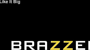 Hey, maya farrell and cami strella crave those steamy facials together