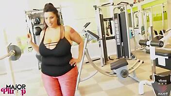 rome hammers bbw sofia rose's fat pussy over kitchen counter hard!