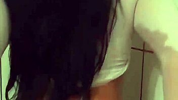 ANGEL LIMA SHAVES PUSSY BARE IN STEAMY BATH TIME