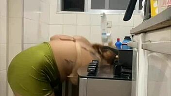 flashing my swollen pussy in mini skirt live from the kitchen