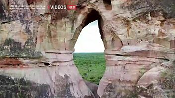 Novinha, check how you ride that huge rola cowgirl style outdoors