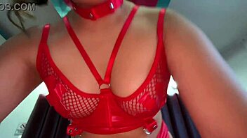 curvy latina mommy in latex spits, fingers and shakes ass seductively?