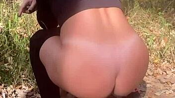 i play with my pee in milfycalla's curvy milf adventures