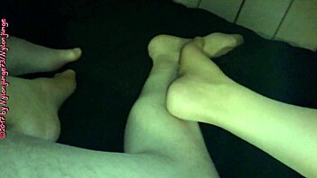 Milf nylon pantyhose feet tease in fine stockings play