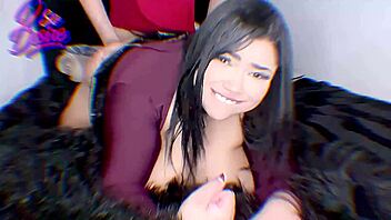 Curvy Big Ass Craves Bare Thrusts