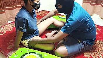 Step-sister's tight pussy begs for deep pounding