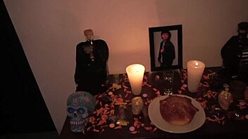 Calipso y Pam Latina Milfs Offer Big Ass Tits Halloween FFM