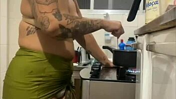 flashing my swollen pussy in mini skirt live from the kitchen