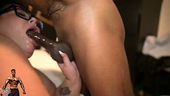 bubble booty latina bbw luna lark squirts on bbc