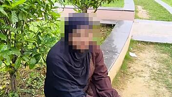 Muslim hijab babe takes cash for outdoor pussy pounding creampie