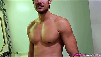 wanna film me riding your monster cock daddy? 😏🍆