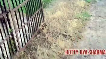 Desi beauty rides boyfriend passionately in outdoor bliss