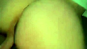 me encanta que me mires mientras me follas el culo