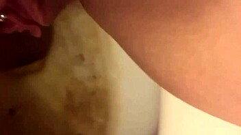 my pretty pierced pussy peeing in bathroom 😍 solo milf fun