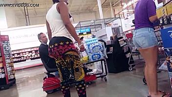 Busty Leggings Babe Caught Candidly in Part 2!