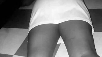 Homemade Gosh's Tight Pussy Close-Up Watch