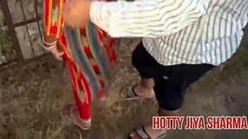 Desi beauty rides boyfriend passionately in outdoor bliss
