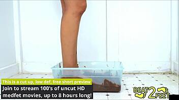 puddin footin around: raven rogue's backstage foot fetish tickle tease