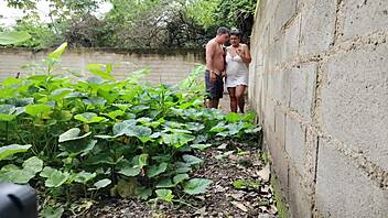 casi nos pillan follando a vecina mexicana!