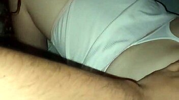 Gamer linda squirts hard during intense pounding session!