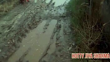 Desi beauty rides boyfriend passionately in outdoor bliss