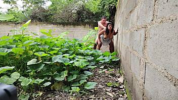 casi nos pillan follando a vecina mexicana!