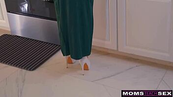 bunny madison, ram your fat cock in my wet pussy now