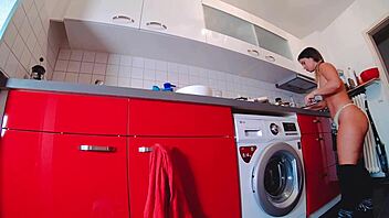 Dare ya to watch this curvy fat ass slip outta tight jeans shorts and thong panties! 🔥👖