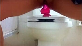 I sent my boyfriend this sexy dildo orgasm video