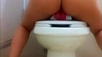 I sent my boyfriend this sexy dildo orgasm video