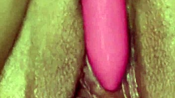 i can't stop this sex machine slamming my wet pussy so deep right now 😩🔥