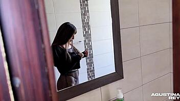 shy latina with tight pussy big ass cums on face 💦😈