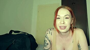 Big titted stepmom Tori Mur shares bed as hot roommate