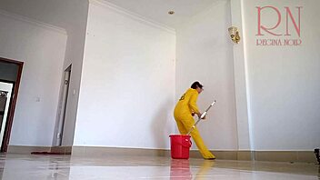 naked curvy maid milf cleans office bare pussy lips no panties