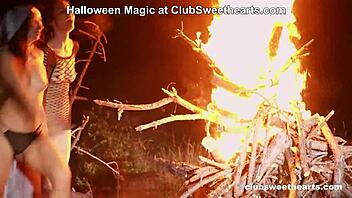 Spooky halloween pussy play shaved and stretched outdoors