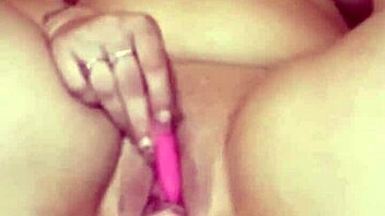 i can't stop this sex machine slamming my wet pussy so deep right now 😩🔥
