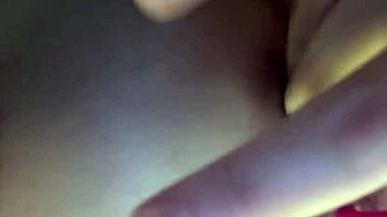 Cam Girl Sits Close for Intense Anal Pussy Fuck!