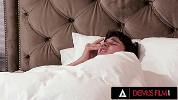 ohh fuck im stunnin milf big tits bouncin as my asshole gets poundded deep n rough