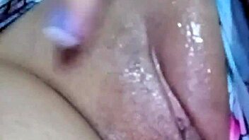 india flashes juicy vagina and huge latina ass