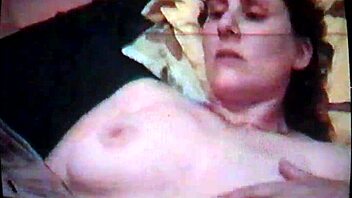 irit lev flashes big tits as busty exhibitionist