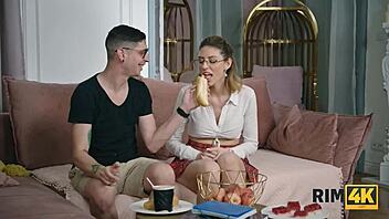 Watch this hot ass eating rimjob look so damn good on her