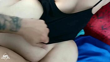 stepmom relaxes nearby as i stroke to fill her huge ass creampie