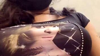 sexy indian girl delivers hot live pussy fucking action