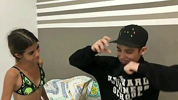 Close-up blowjob ballsuck huge facial cumshot