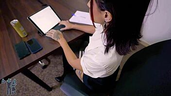 i got distracted from secretary duties cuz boss wanted my hairy milf pussy bad