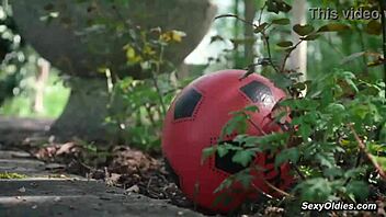 Teen teases old man into backyard outdoor pounding!