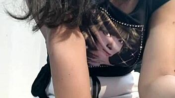 sexy indian girl delivers hot live pussy fucking action